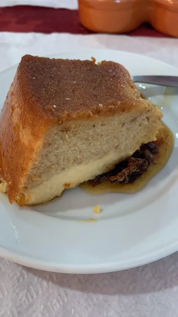 Lorena Haug_Taberna do Mikaël_Ançã_reseña