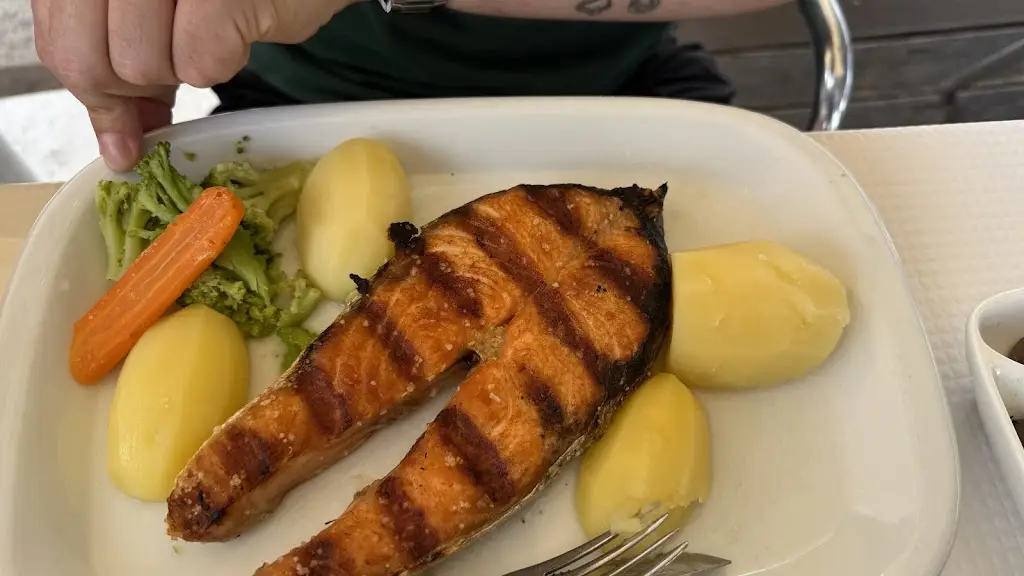 Valeria Franco_A Grelha_Arganil_review