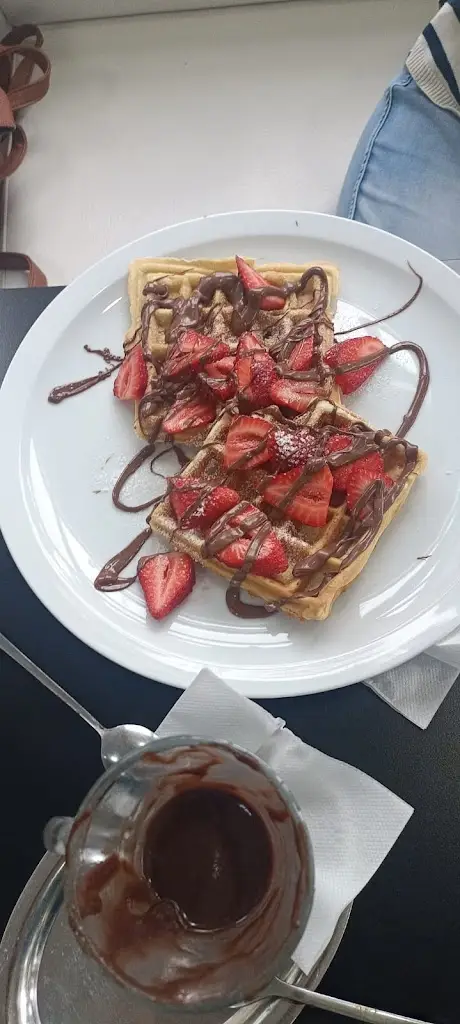 Elisabete Santos_Gelataria Tio Albertini_Arganil_review