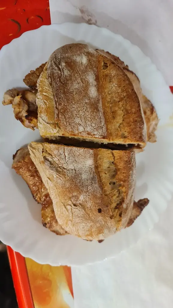 Mário Carvalho_Casa Custódio - Rei das Bifanas_Pampilhosa da Serra_recensione