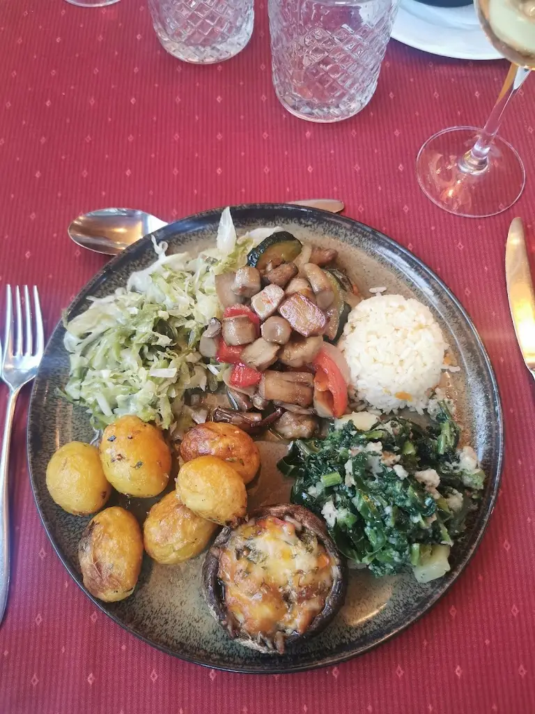 Madi Prince_O Burgo_Lousã_review