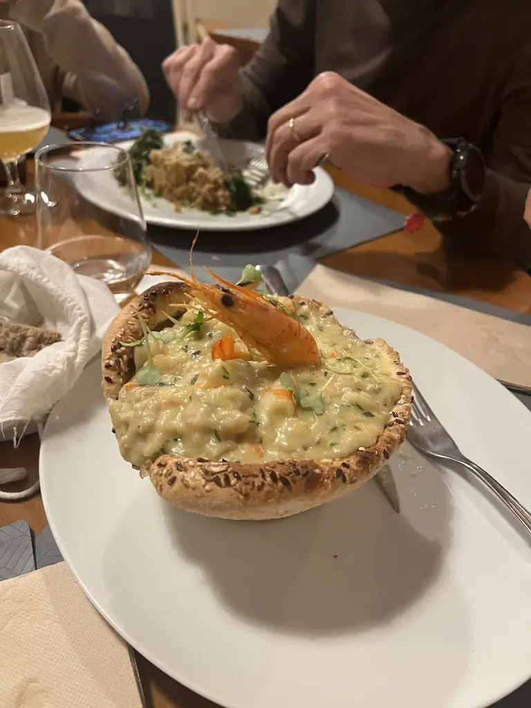 Diogo Carvalho_Villa Lausana_Lousã_recensione