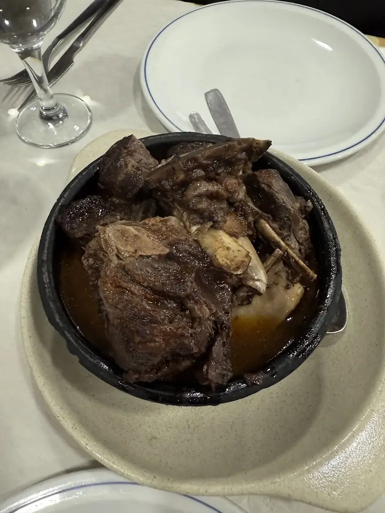 Pedro de Almeida_Churrasqueira Borges_Lousã_recensione