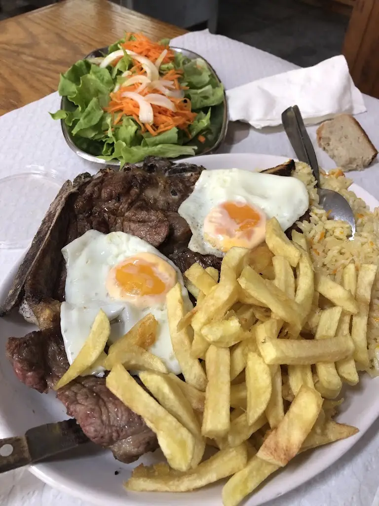 Antonieta Ponce de Leão_Churrasqueira Borges_Lousã_recensione