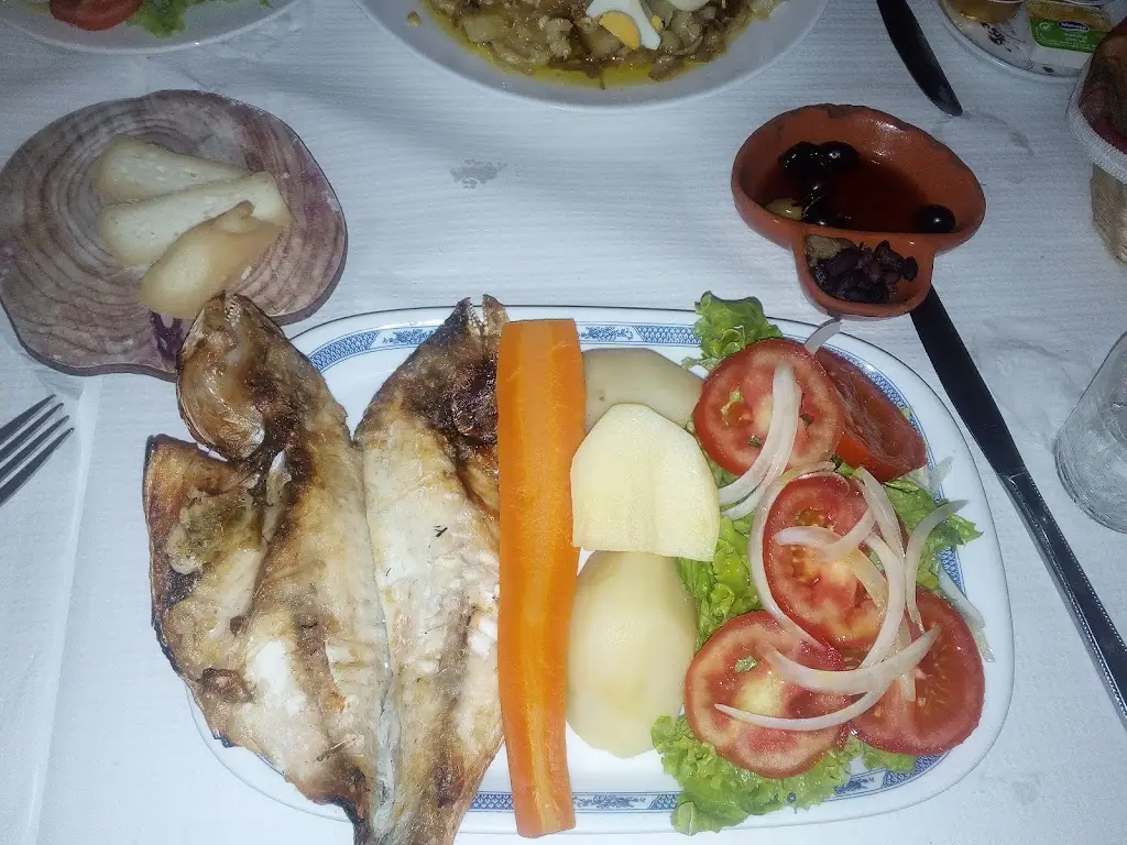 Jennifer Lebon_Vila Branca Restaurante_Borba_reseña