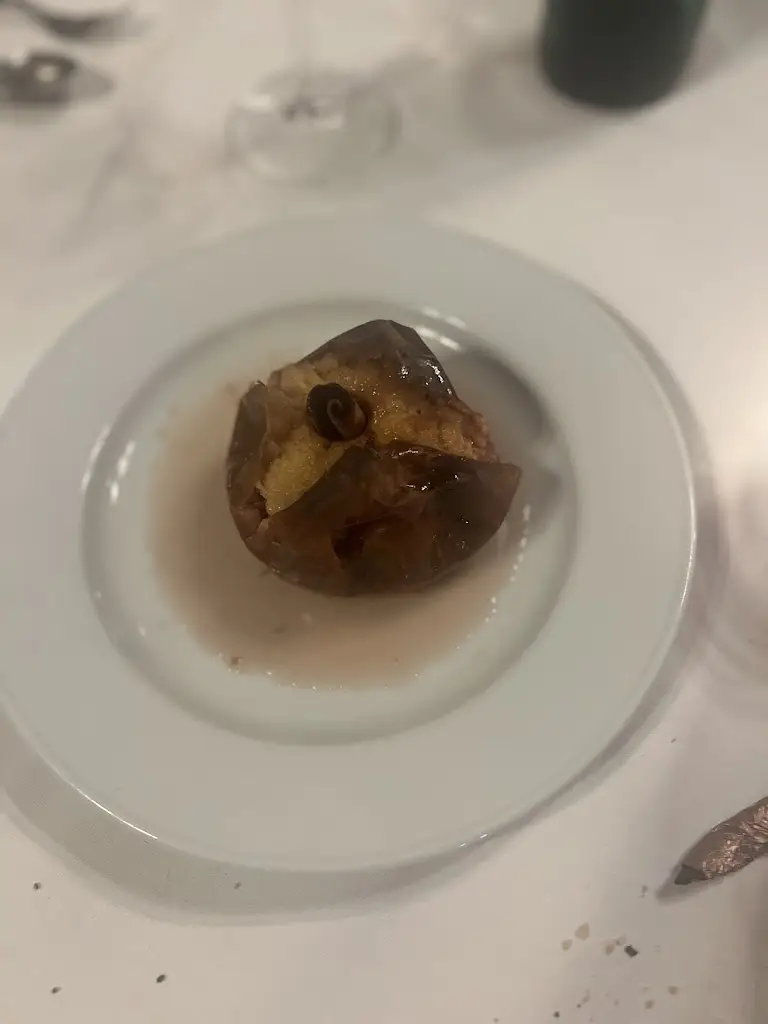 Emily Ruvalcaba_Dom Vinho_Borba_reseña