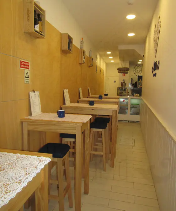 "VOLTARIA" - Petisqueira Portuguesa ristorante a Porto Martins