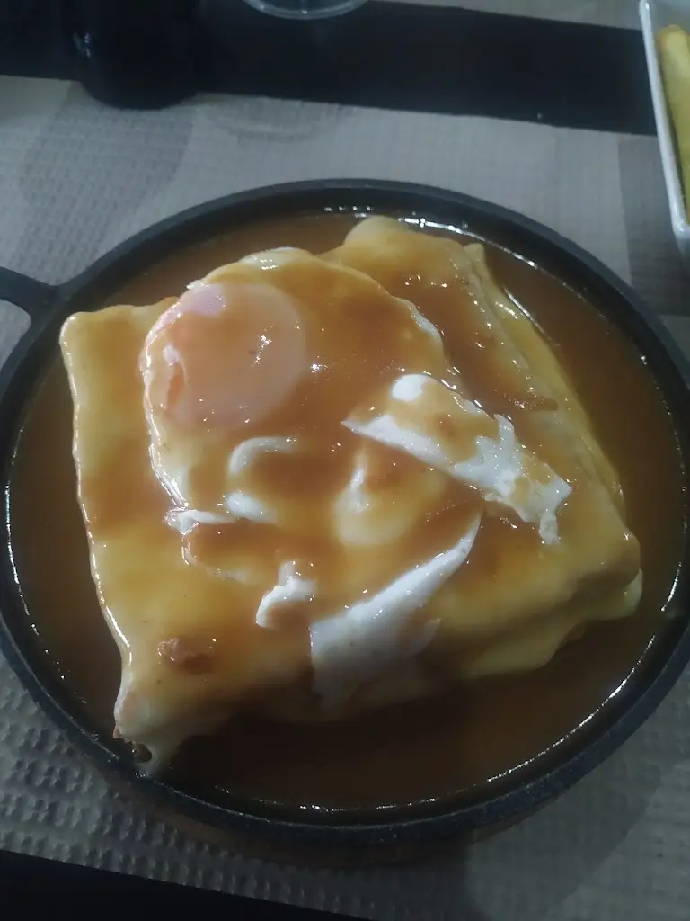 Daniel Marques_The Falcon Bar_Soure_recensione