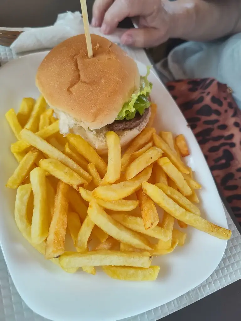 Menu_Golfinho Snack-Bar_Porto Martins_image_5