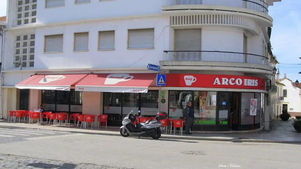 Café Snack Bar Arco Íris ristorante a Soure
