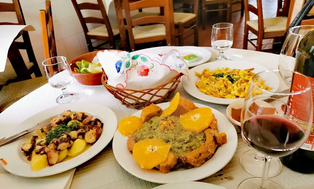 Carlos Del Sol Mesa_A Romeirinha_Viana do Alentejo_review