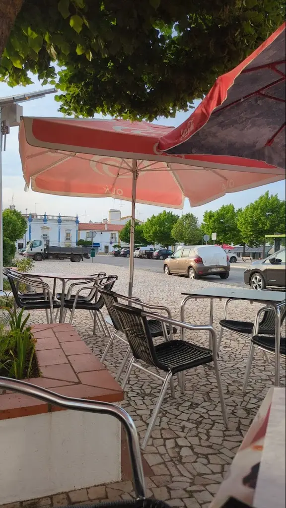 Jordan Thompson_Kão Kente_Vila Viçosa_review