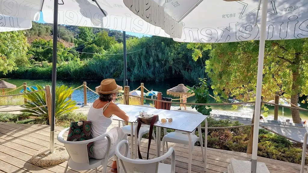 Tá-se Bem Beach Club ristorante a Alcoutim