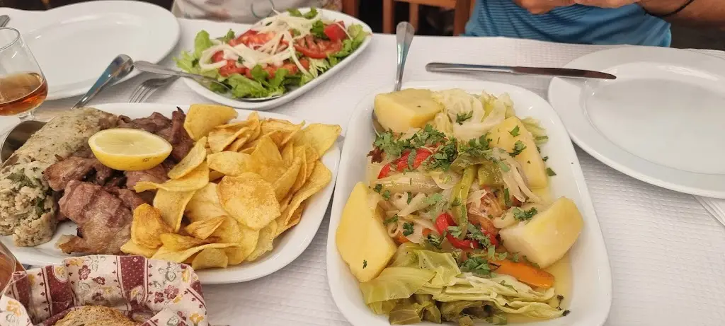 Oxana Xiusha_O Carlos_Estremoz_review