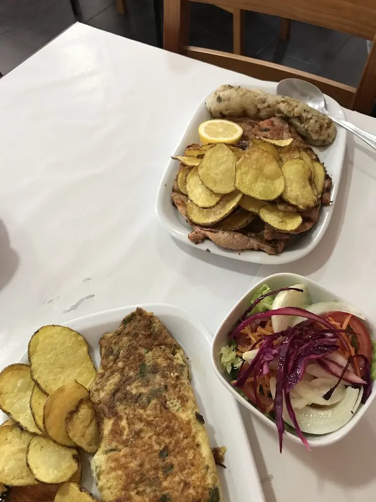 Anna Burk_O Carlos_Estremoz_review