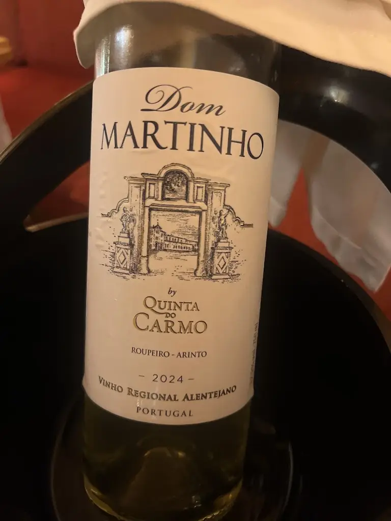 ly takai_A Cadeia Bué Pequenina_Estremoz_recensione