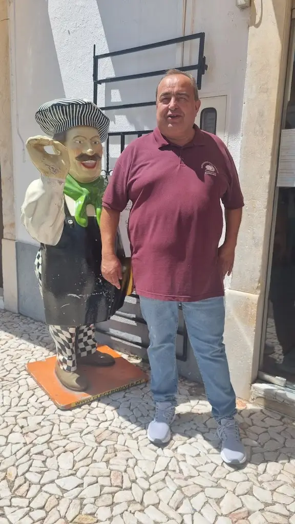 Cris Charneca_Imperador dos Caracóis_Estremoz_recensione