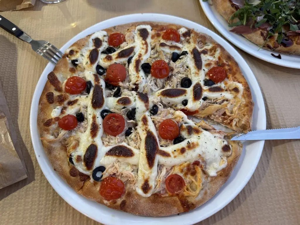 Jo Peirson_Pizzaria Forno D'Ouro TÁBUA_Tábua_recensione