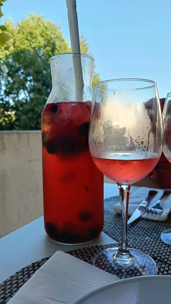 Clara Godinho_Grelha da Malu_Tábua_recensione