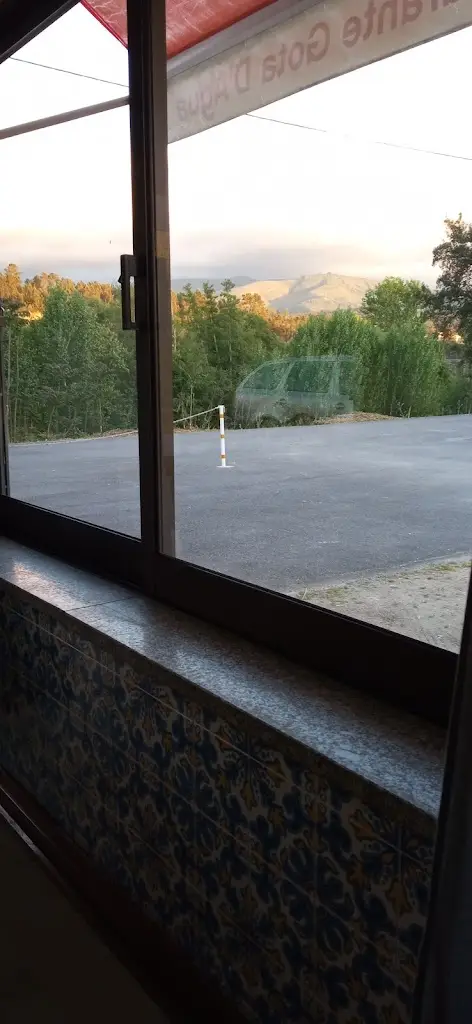 Rolf Wegman_Gota d'Água_Tábua_review