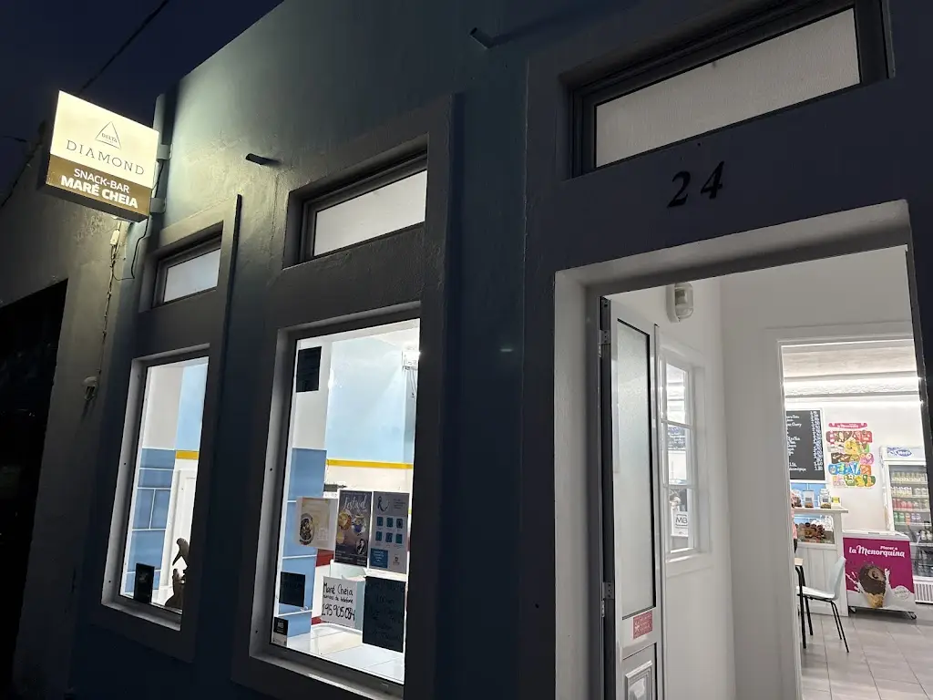 Angela Z-Frace_Mare Cheia Snack bar e Cafe_Porto Judeu_review