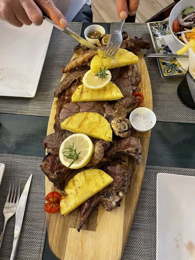 Phillip Turner_Cantinho do Almareado_Algoz_review