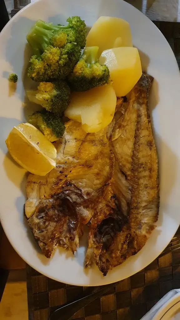 Menü_Casa de Pasto A Cisterna_Alcantarilha_Bild_9