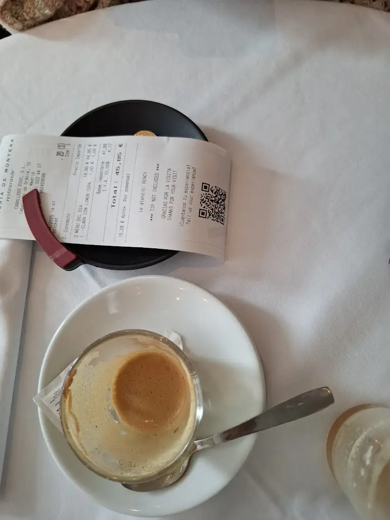 Gary Baxter_Restaurante SalPica_Alcantarilha_review