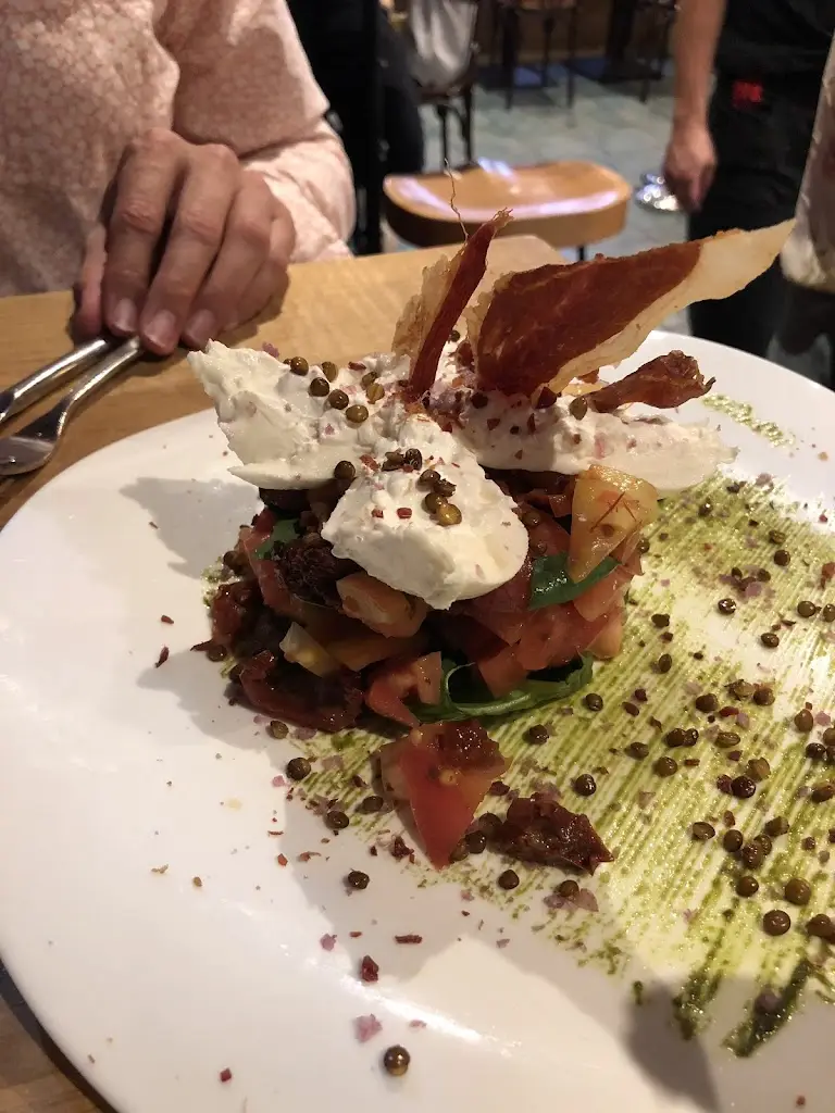 Ionut Tanvuia_Fabio's Roadstop_Alcantarilha_review