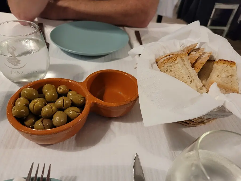 Simone Alexander_Petiskos Kafé_Reguengos de Monsaraz_recensione