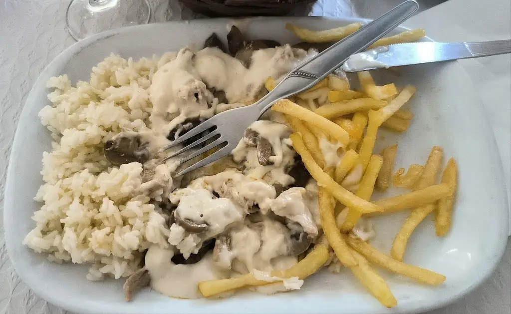 A Minha Terra_Avenida_Reguengos de Monsaraz_avis