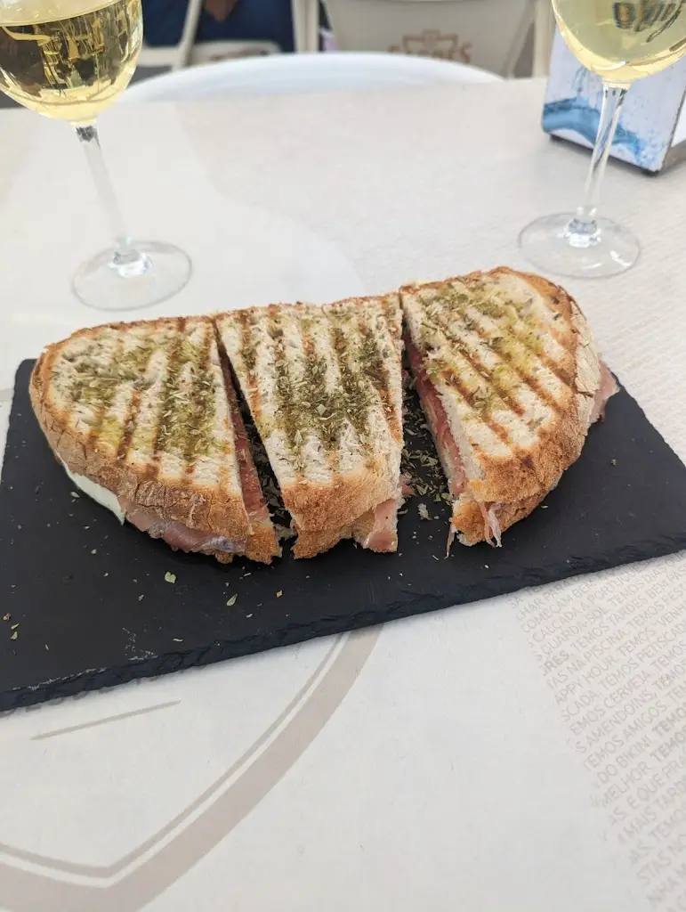 Christopher Miller_Canto Alentejano - Reguengos de Monsaraz_Reguengos de Monsaraz_reseña