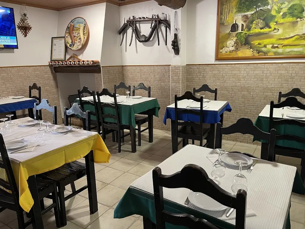 A Ribeira (ementa cantada) restaurante en Montemor-o-Novo