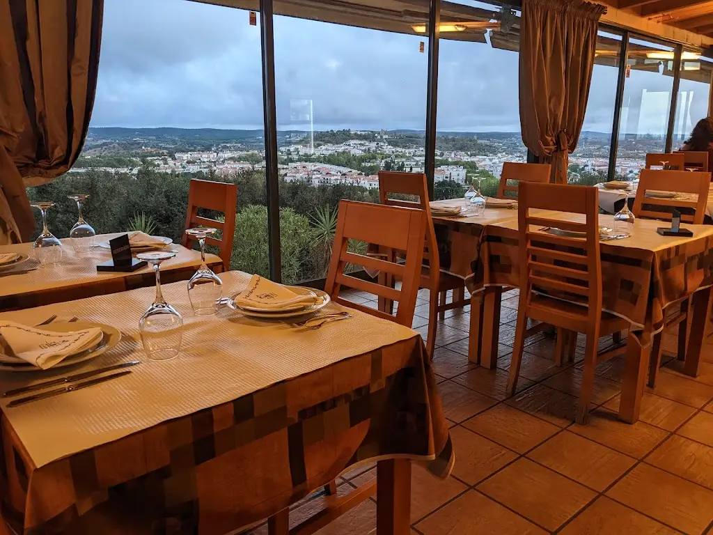 Yuriy T_O Arado_Montemor-o-Novo_recensione