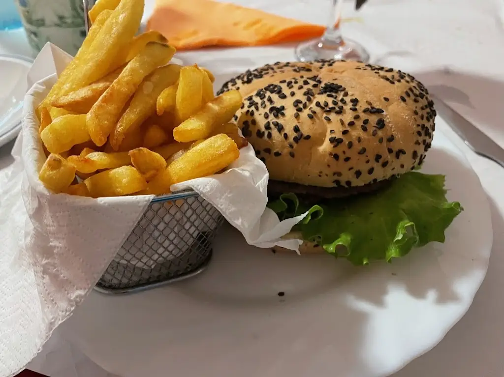 Eric M_Restaurante Brisa do Mar_Mosteiros_recensione