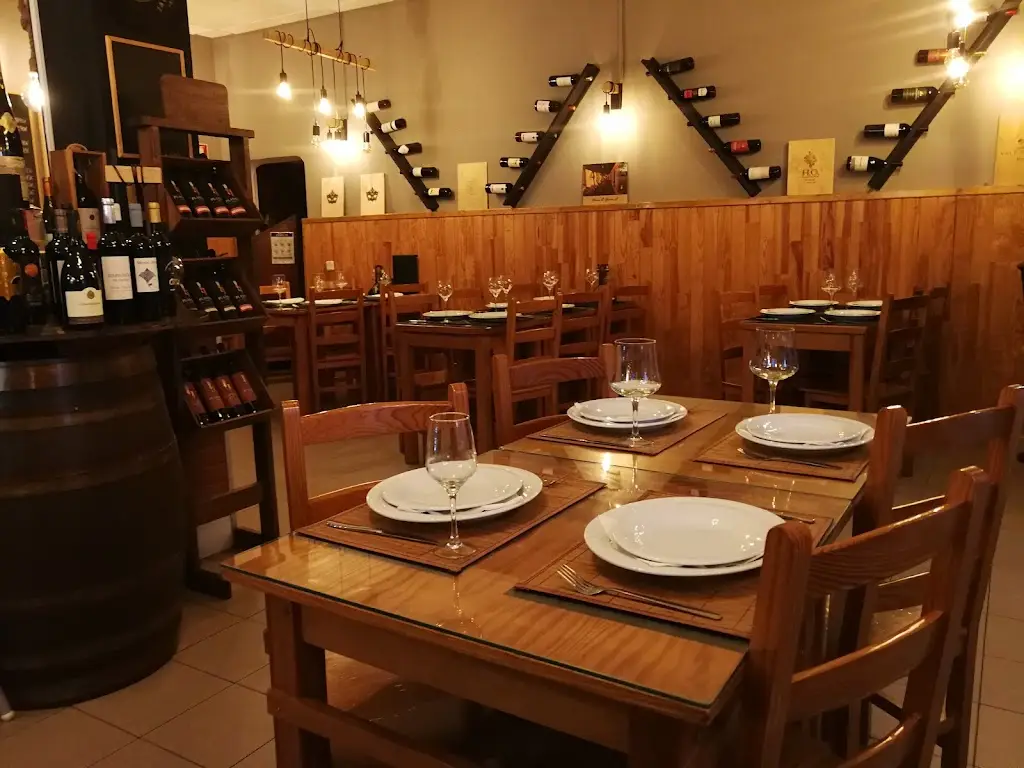 Wine bar tapas e marisco( taskina) restaurant in Montemor-o-Novo