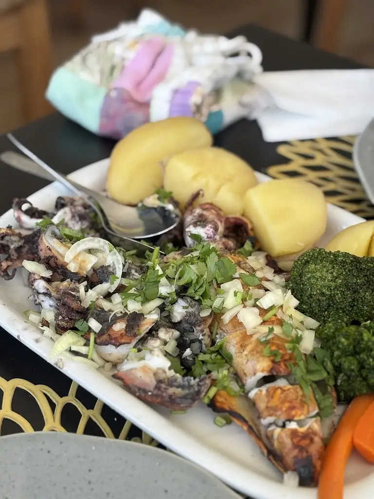 Fabio Loureiro_Pipocas_Montemor-o-Novo_reseña