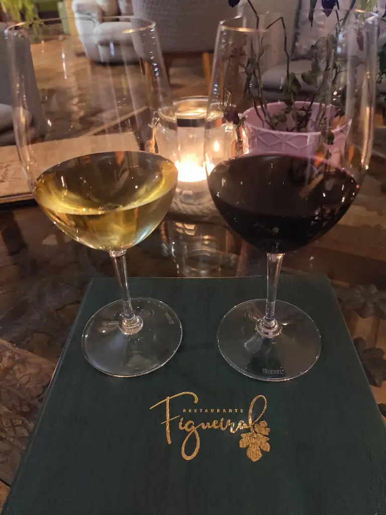 Deborah McCullough_Figueiral_Almancil_reseña