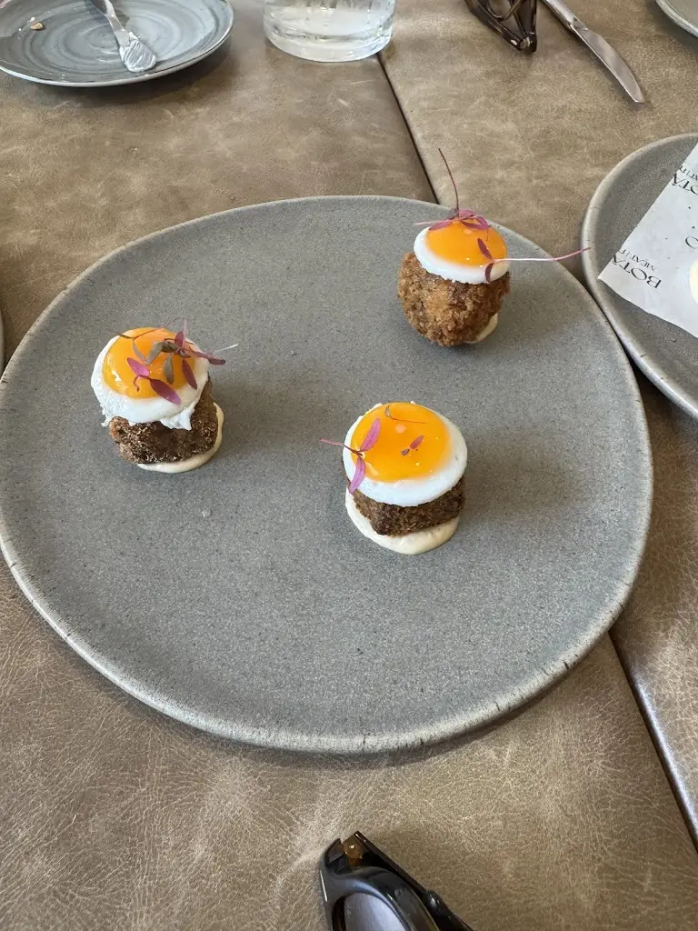 Claire Wright_Botânico_Almancil_recensione