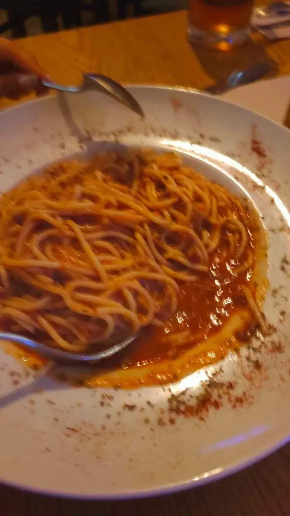 Gabriela Hajduk_Buonasera_Estômbar_recensione