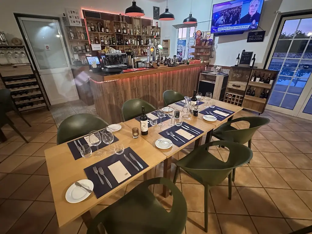 Buonasera ristorante a Estômbar