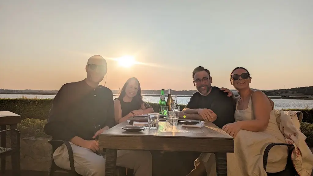 Design Escapes_Casa do Rio_Estômbar_review