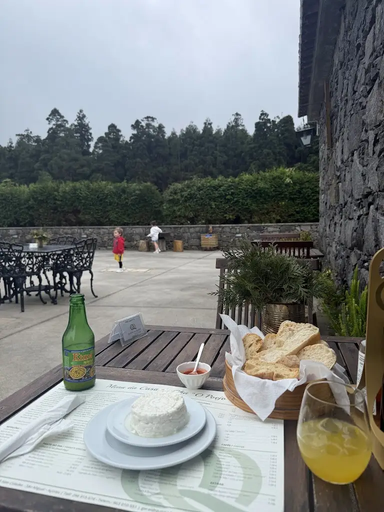 Tareq_CASA DE CHÁ “O POEJO”_Mosteiros_recensione