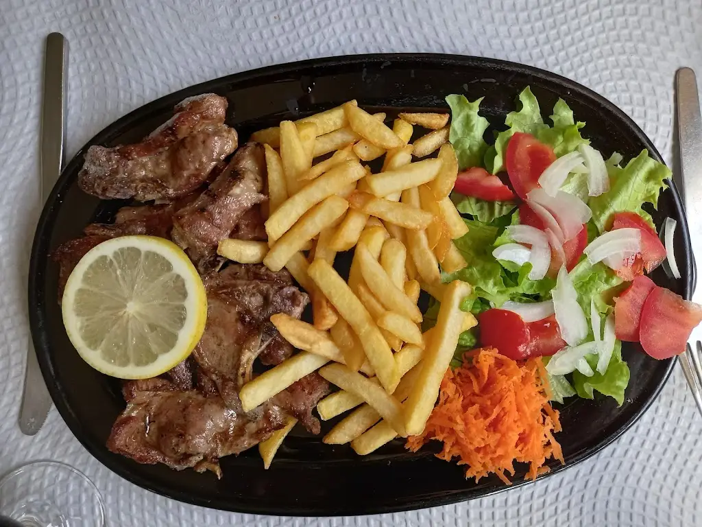 Andreas Stieglitz_Cafe o Cerro_Estói_recensione