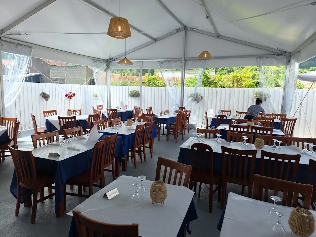 Lagoa Azul Restaurant ristorante a Mosteiros