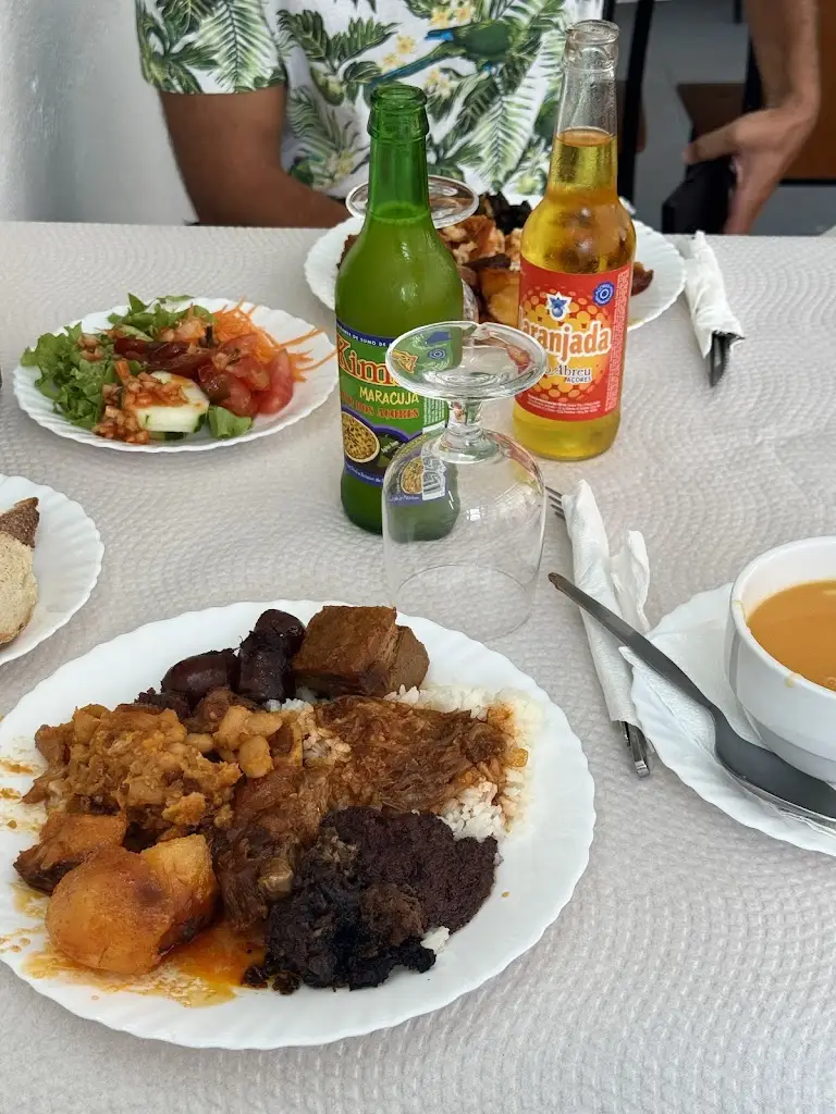 Jelena Veličković_Restaurante O Raião_Mosteiros_review