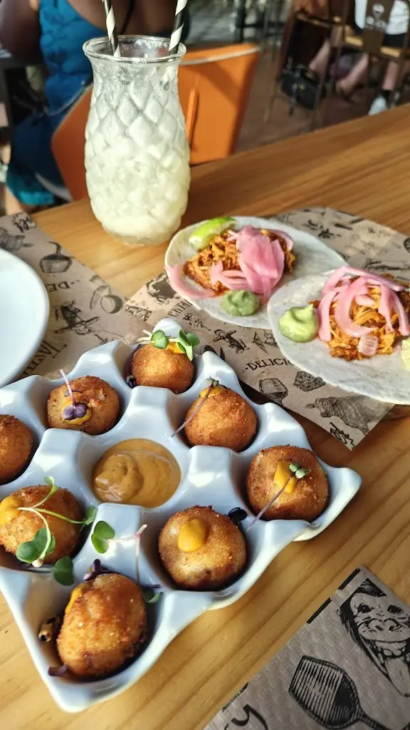 Kenzie Winther_7 Hills Indian Restaurant_Bensafrim_recensione