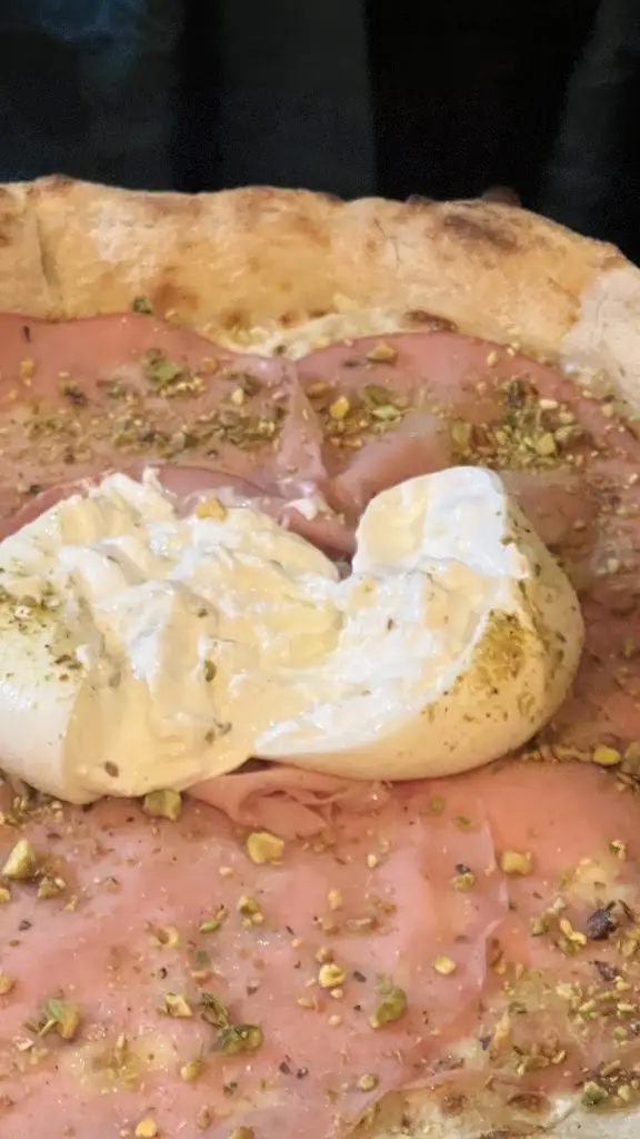 Tatiana Kazadaeva_La Piazzetta Pizzeria Italiana_Bensafrim_recensione