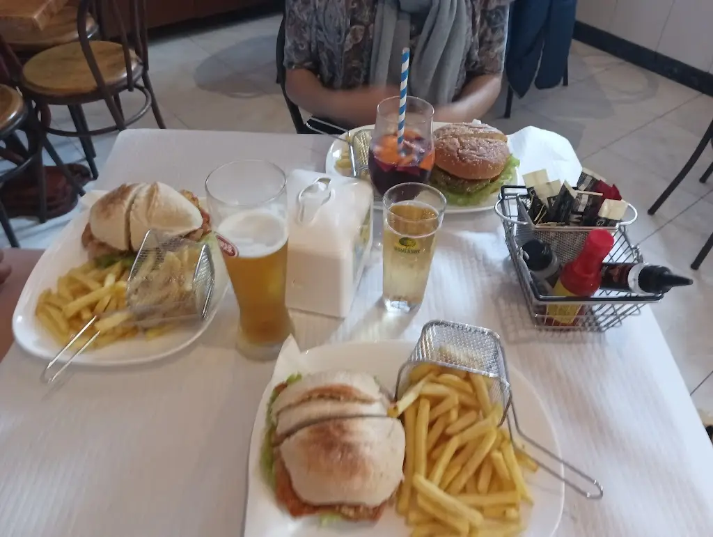 Tania Batista_Bar Marisqueira_Mosteiros_recensione