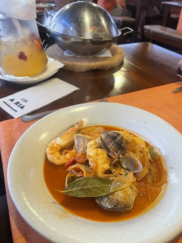 Katherine O'Halloran_A Ria_Ferragudo_recensione